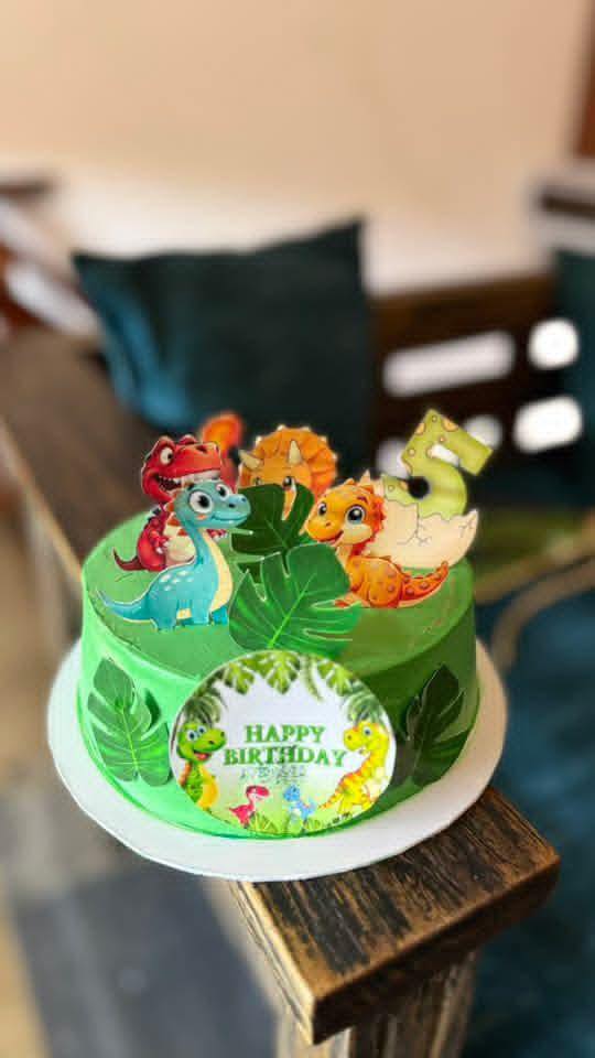 Customized Cakes image 2