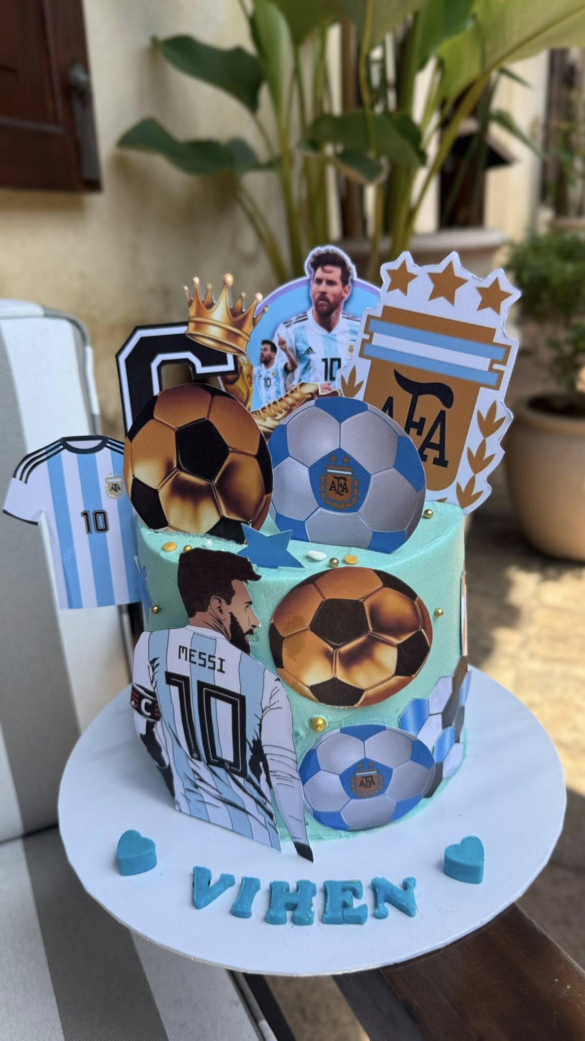 Customized Cakes image 7